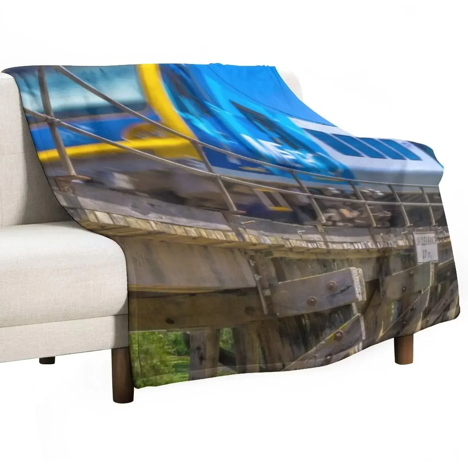 Home Decor Melbourne - Метро Мельбурна на мосту-подпорке - Элтэм,